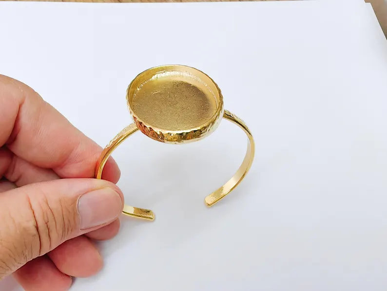 Hammered Bracelet Bezel, Adjustable Cuff Blank, 24k Shiny Gold Jewelry Supplies, 40x30mm G37349