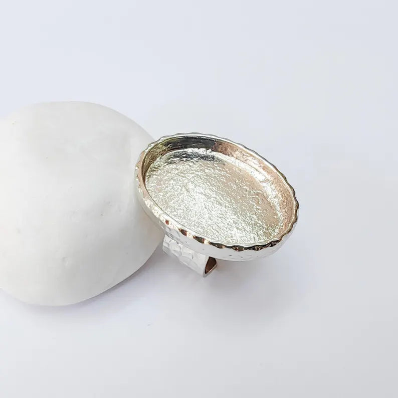 Adjustable Ring Base with 30x22mm Oval Bezel, Shiny Silver Plated Brass and Zamac, Nickel Free Lead Free, G37424