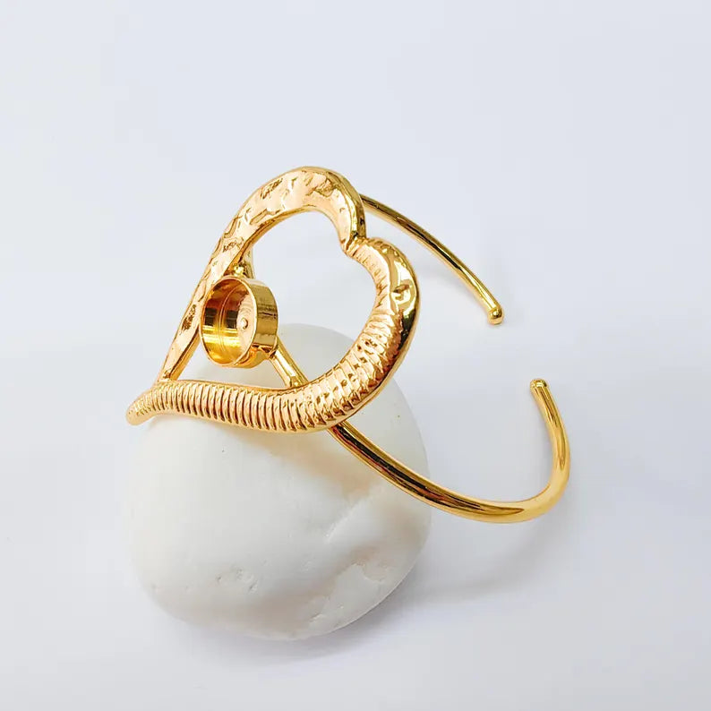 Adjustable Heart Bracelet with 10mm Bezel, Shiny Gold Plated Brass, Nickel Free Lead Free, Jewelry Making Supplies, G37426