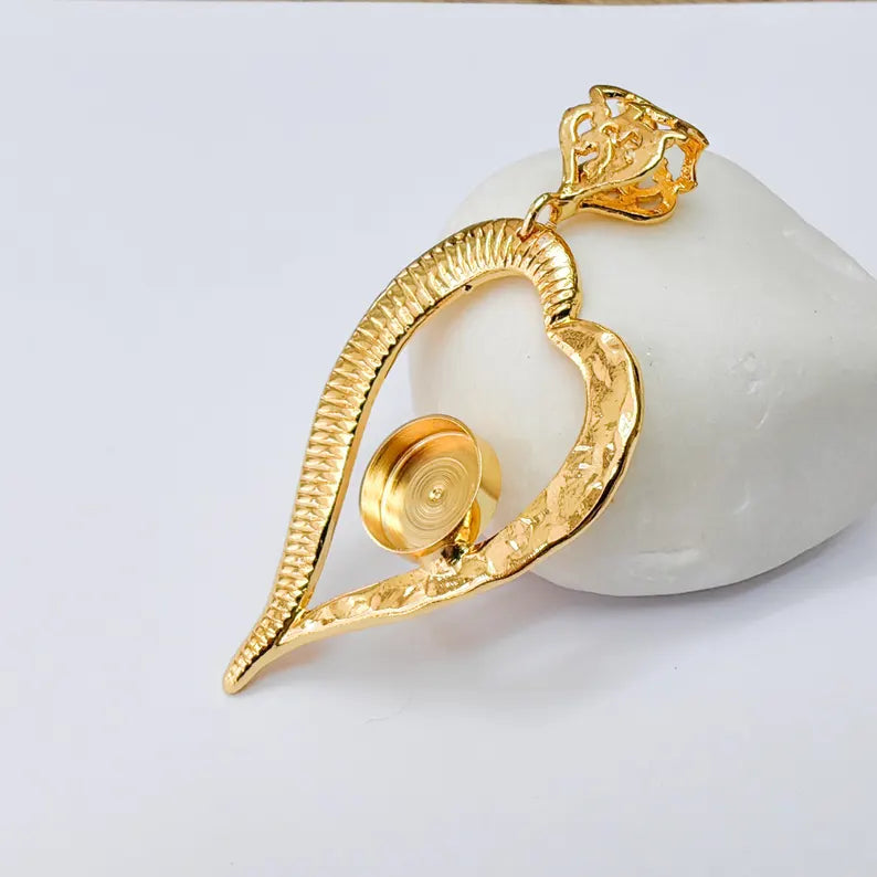Heart Pendant Bezel, 12mm Round Setting, 24k Shiny Gold Brass, Large Statement Jewelry Making, 67x32mm G37370