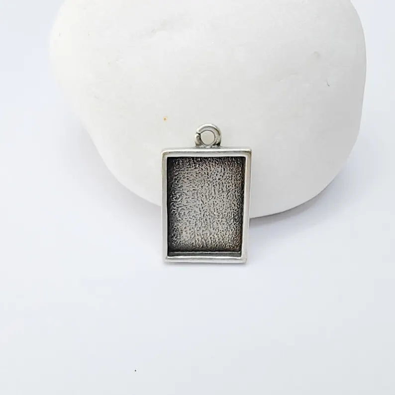 4 Rectangle Bezel Pendant Charm, 14x10mm Setting Tray, Antique Silver Plated, Zamac, Nickel Free Lead Free, G37453