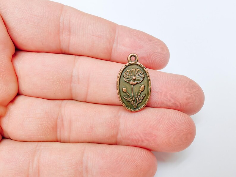 2 Poppy Flower Charm, Oval Pendant, Antique Copper Plated, 23x13mm, Double Sided Jewelry Making Supplies, Zamac G37475