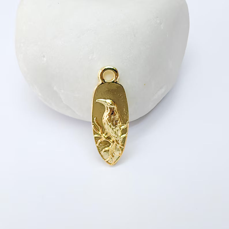 2 Raven Charm Pendant, Oval Bird Jewelry Making Supplies, 24k Shiny Gold Zamac, 26x9mm, G37384