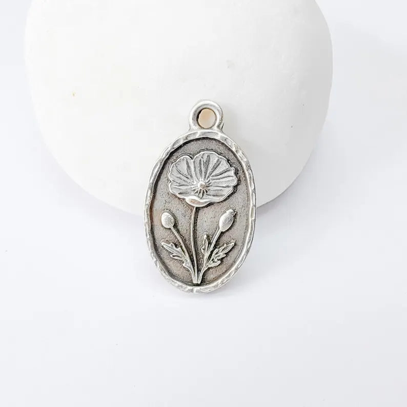 2 Poppy Flower Charm, Oval Pendant, Antique Silver Plated, 23x13mm, Double Sided Jewelry Making Supplies, Zamac G37397