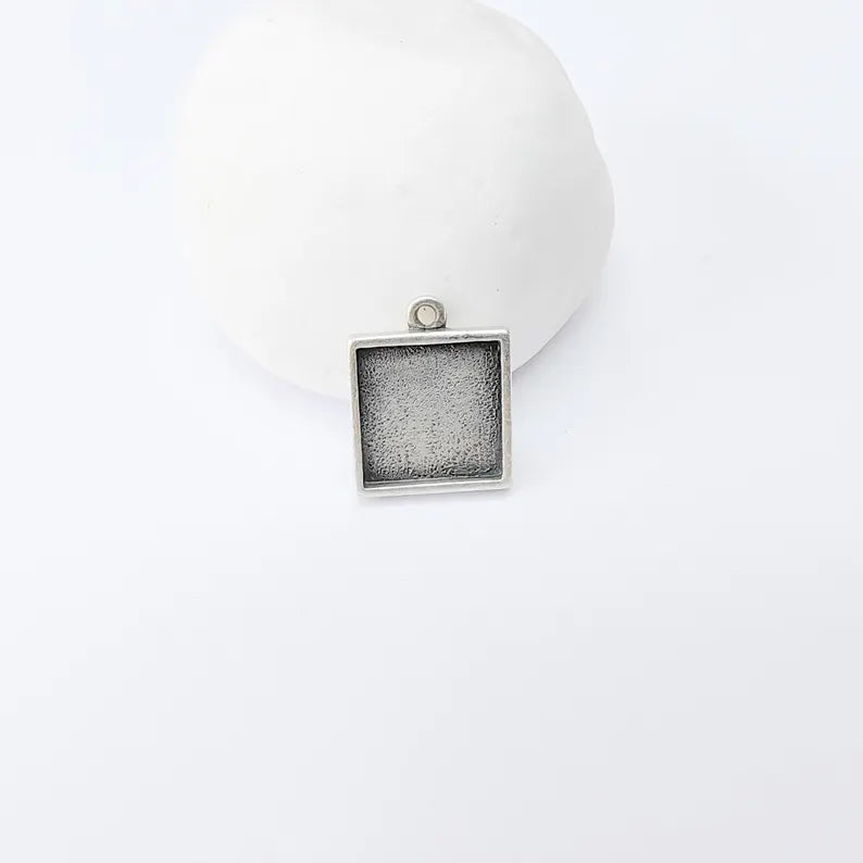 4 Square Bezel Pendant Charm, 12mm Setting Tray, Antique Silver Plated, Zamac, Nickel Free Lead Free, G37404
