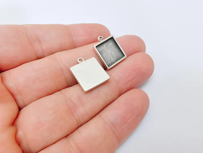 4 Square Bezel Pendant Charm, 12mm Setting Tray, Antique Silver Plated, Zamac, Nickel Free Lead Free, G37404