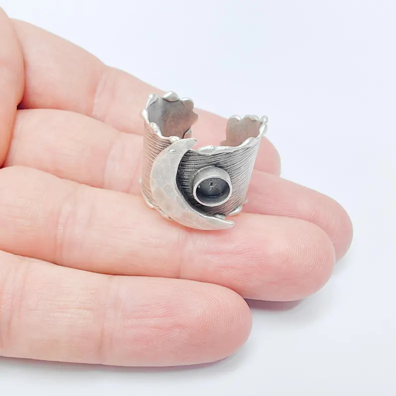 Crescent Moon Ring Base with 6mm Bezel, Celestial Jewelry Making Supplies, Adjustable Antique Silver Plated Brass, G37498