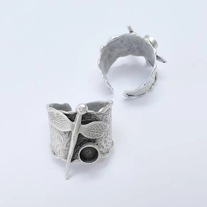 Dragonfly Adjustable Ring Base, 6mm Bezel Setting for Cabochons and Resin, Antique Silver Plated Brass Jewelry Ring, G37512