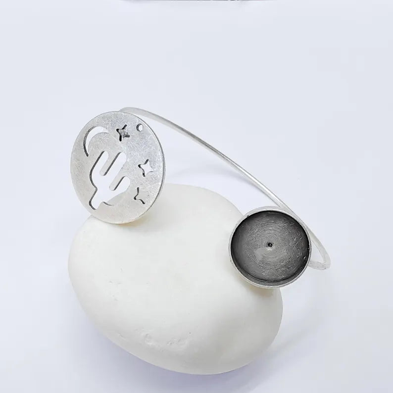 Cactus Moon Adjustable Bracelet, 14mm Bezel Setting Cuff Bangle, Antique Silver Plated Brass Jewelry Base for Cabochons, G37513