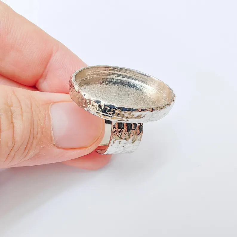 Adjustable Ring Base with 30x22mm Oval Bezel, Shiny Silver Plated Brass and Zamac, Nickel Free Lead Free, G37424