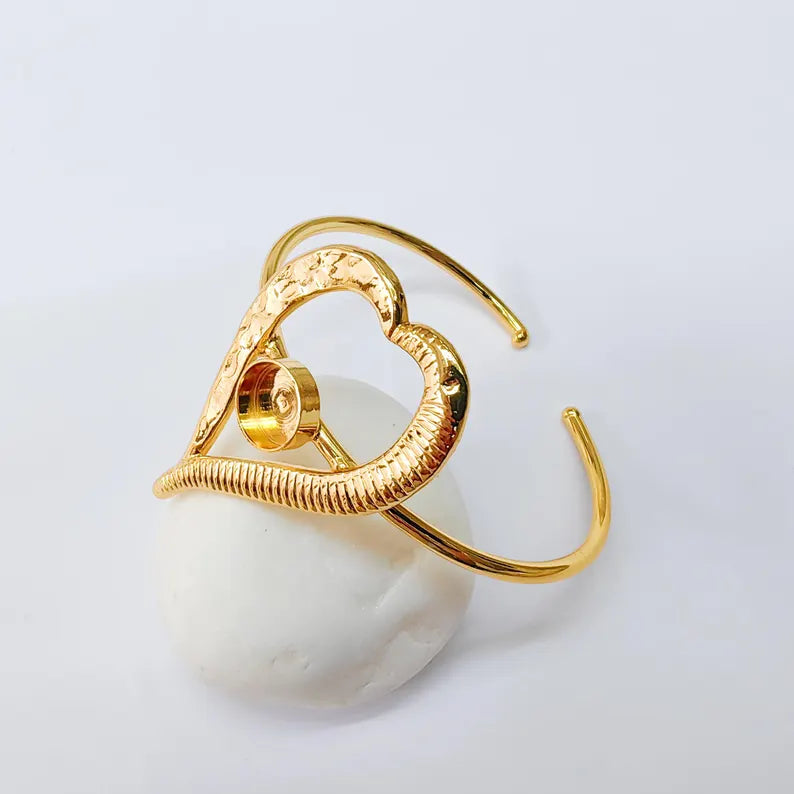 Adjustable Heart Bracelet with 10mm Bezel, Shiny Gold Plated Brass, Nickel Free Lead Free, Jewelry Making Supplies, G37426