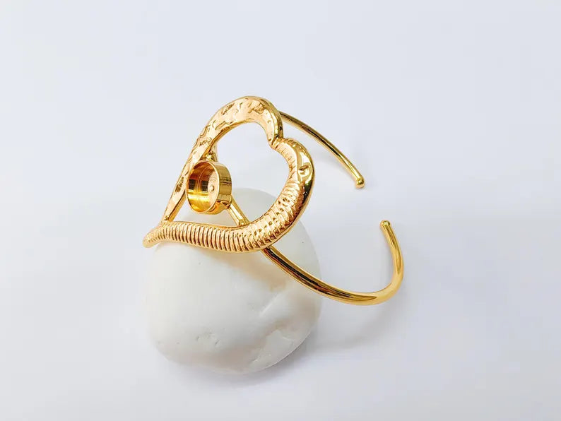 Adjustable Heart Bracelet with 10mm Bezel, Shiny Gold Plated Brass, Nickel Free Lead Free, Jewelry Making Supplies, G37426
