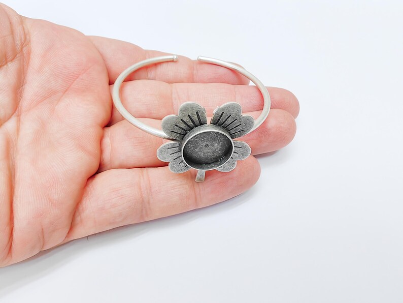 Four Leaf Clover Adjustable Bracelet, 16mm Bezel Setting Open Cuff Bangle, Antique Silver Plated Brass Jewelry Base for Cabochons, G37514
