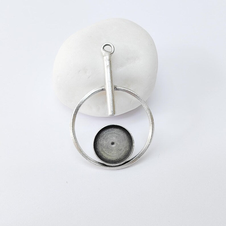 Geometric Pendant with 14mm Round Bezel, 45x29mm, Antique Silver Plated Brass, Nickel Free Lead Free, Jewelry Making Supplies, G37444