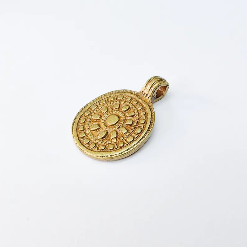 Antique Bronze Round Pendant with Ornate Pattern 30x21mm, Nickel Free Zamac Charm for Necklace Making G37532