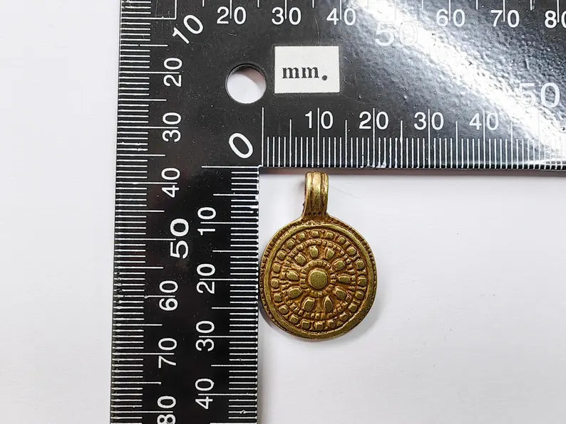 Antique Bronze Round Pendant with Ornate Pattern 30x21mm, Nickel Free Zamac Charm for Necklace Making G37532