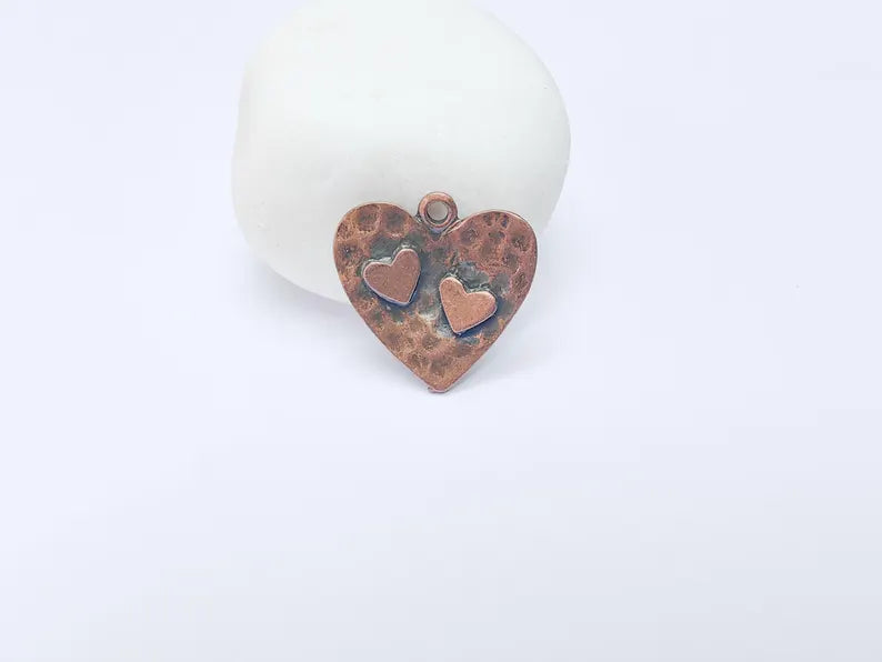 Hammered Heart Charm, Double Heart Pendant, Boho Jewelry Making Supplies, Antique Copper Plated, 23mm G37484
