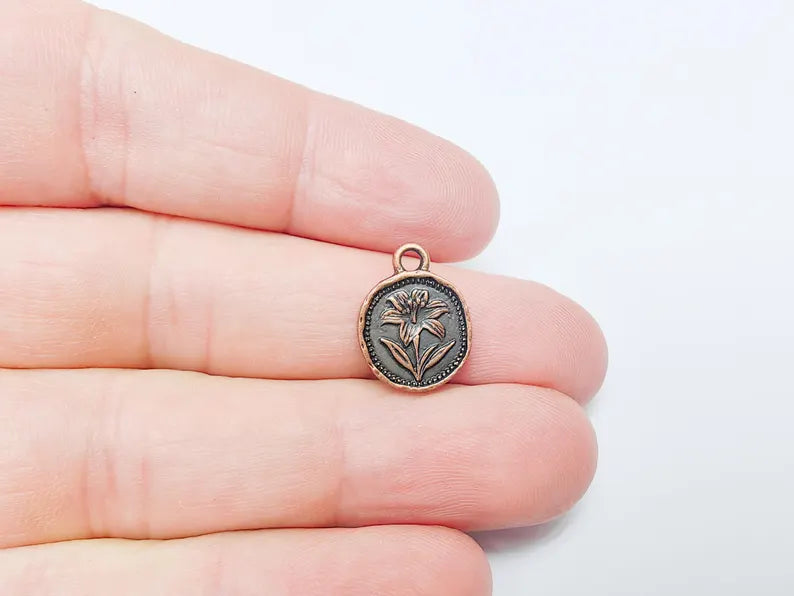 4 Lily Flower Charm, Double Sided Botanical, Organic Shape Plant Charm, Nature Earring, Floral Tag, Antique Copper Plated 16x13mm G37490