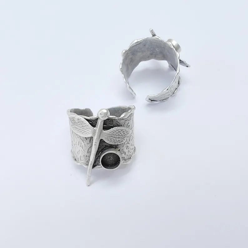 Dragonfly Adjustable Ring Base, 6mm Bezel Setting for Cabochons and Resin, Antique Silver Plated Brass Jewelry Ring, G37512