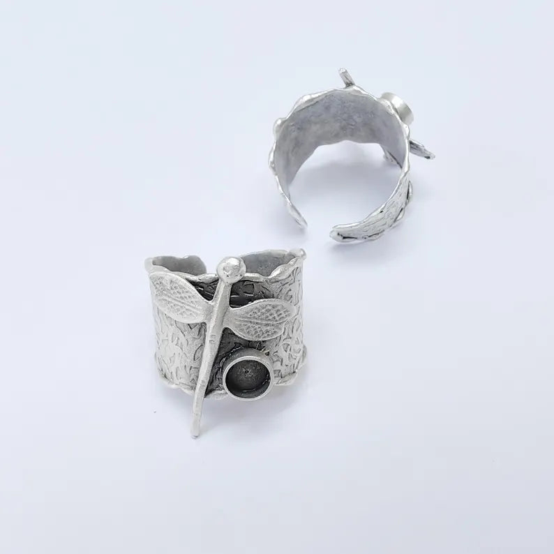 Dragonfly Adjustable Ring Base, 6mm Bezel Setting for Cabochons and Resin, Antique Silver Plated Brass Jewelry Ring, G37512