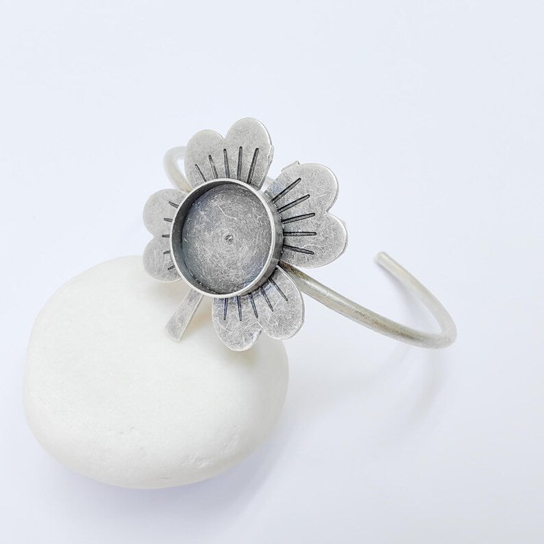 Four Leaf Clover Adjustable Bracelet, 16mm Bezel Setting Open Cuff Bangle, Antique Silver Plated Brass Jewelry Base for Cabochons, G37514