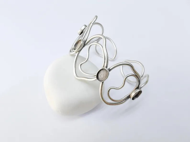 Adjustable Open Cuff Bracelet Base with 8x6mm Oval Bezels, Brass Jewelry Blank Antique Silver Plated G37538