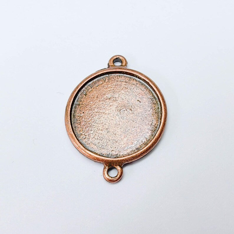 Round Connector Pendant 31x23mm, 20mm Bezel Setting, Double Loop Zamak Link, Antique Copper Plated Jewelry Base G37550