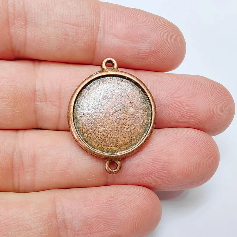 Round Connector Pendant 31x23mm, 20mm Bezel Setting, Double Loop Zamak Link, Antique Copper Plated Jewelry Base G37550