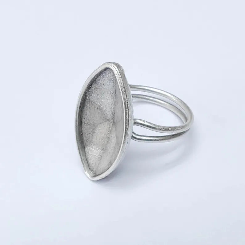 Marquise Cabochon Ring Base, 26x13mm Stone Setting, Adjustable Ring, Antique Silver Plated G37554