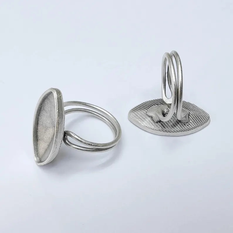 Marquise Cabochon Ring Base, 26x13mm Stone Setting, Adjustable Ring, Antique Silver Plated G37554