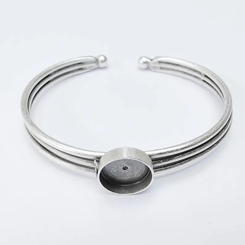 Round Cabochon Bracelet Base, 12mm Bezel, Adjustable Open Cuff, Antique Silver Plated Brass G37558