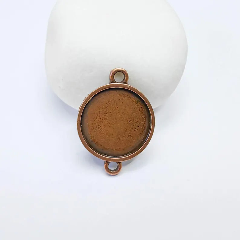 Round Connector Pendant 31x23mm, 20mm Bezel Setting, Antique Copper Plated Jewelry Base G37570