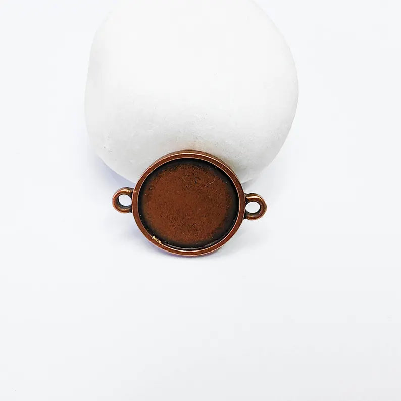 Round Connector Pendant 31x23mm, 20mm Bezel Setting, Antique Copper Plated Jewelry Base G37570