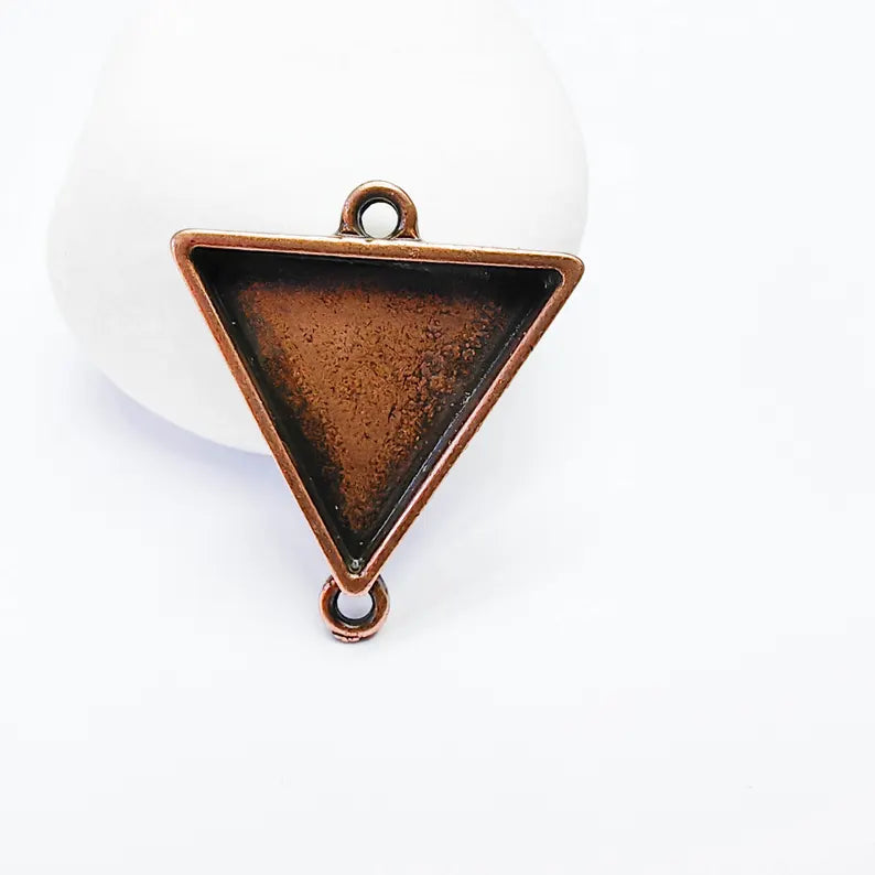 Triangle Pendant Connector, 24mm Bezel Setting, Copper Plated Zamak Charm, 32x27mm Triangle Frame, G37573