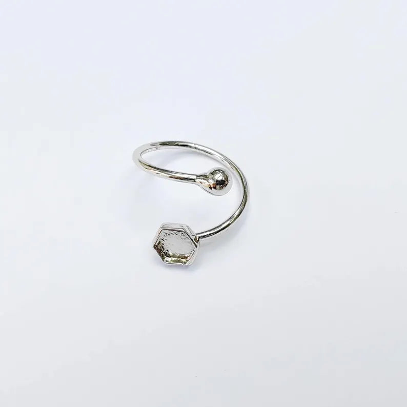 Hexagon Ring Blank Setting, Cabochon Bezel, Adjustable Shiny Silver Plated Brass (6mm bezel) G37578