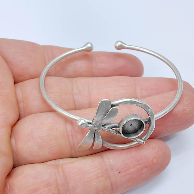 Dragonfly Bracelet, 8mm Bezel, Adjustable Brass Cuff, Antique Silver Plated, G37591