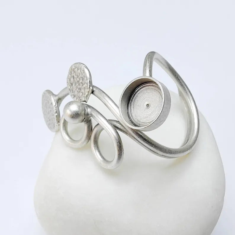 Adjustable Spiral Ring Base 8mm Bezel, Boho Swirl Design, Antique Silver Plated Brass Setting, Nickel Free Lead Free G37551