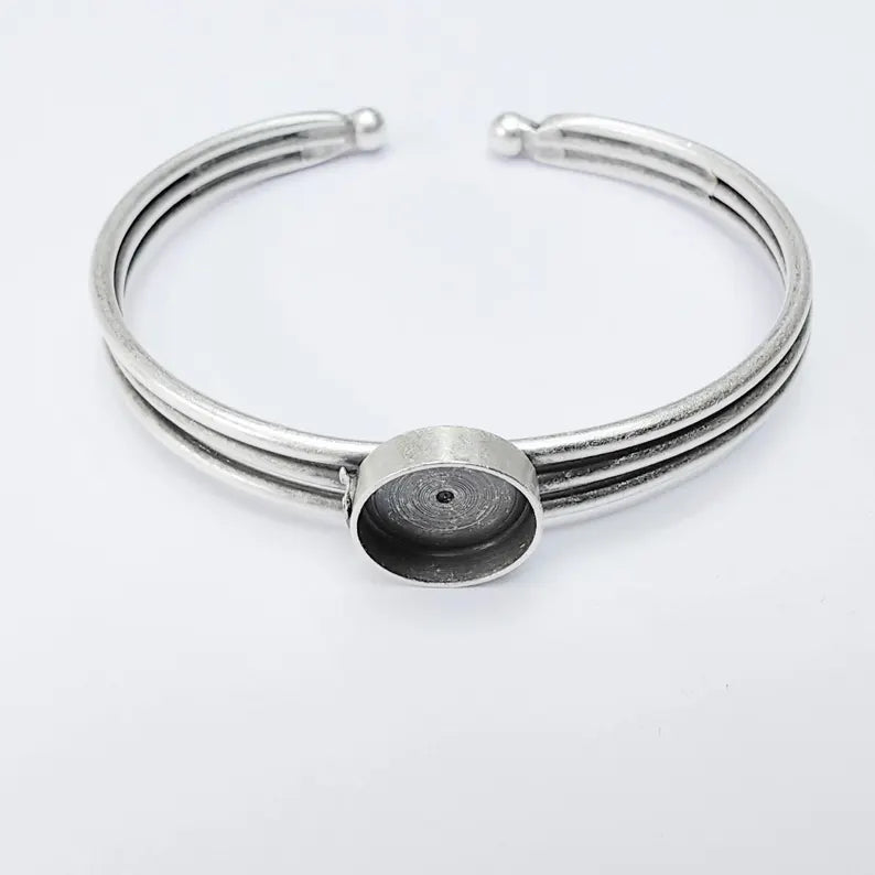 Round Cabochon Bracelet Base, 12mm Bezel, Adjustable Open Cuff, Antique Silver Plated Brass G37558