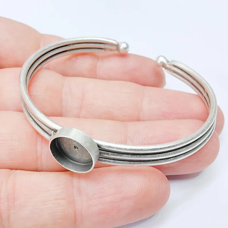 Round Cabochon Bracelet Base, 12mm Bezel, Adjustable Open Cuff, Antique Silver Plated Brass G37558