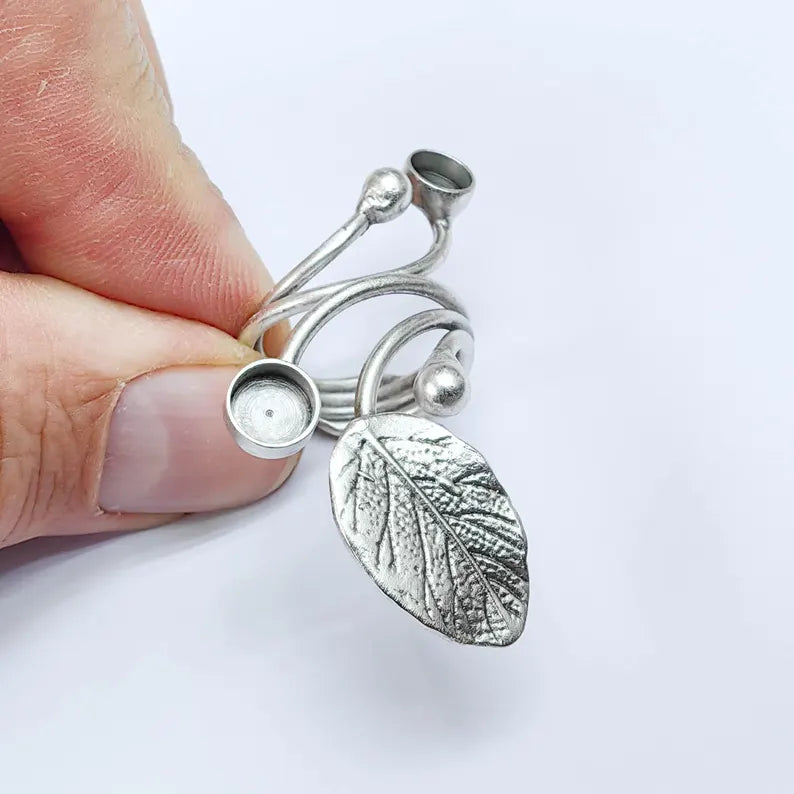 Adjustable Leaf Ring Base with 6mm Round Bezel, Antique Silver Plated Brass G37562