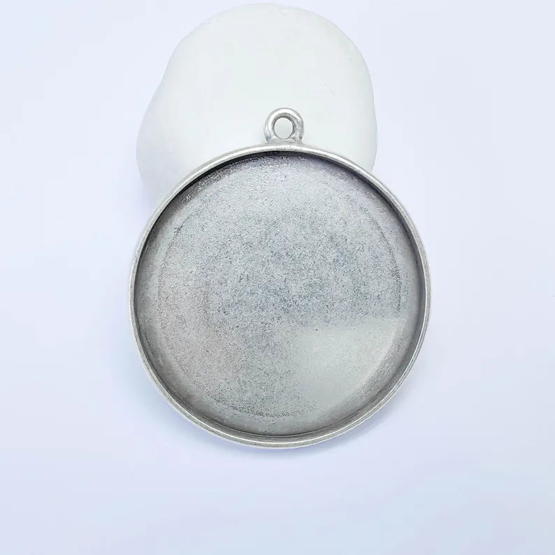 Large Round Pendant Blanks, Resin Bezel Bases, Mountings, Antique Silver Plated 50 mm G37597