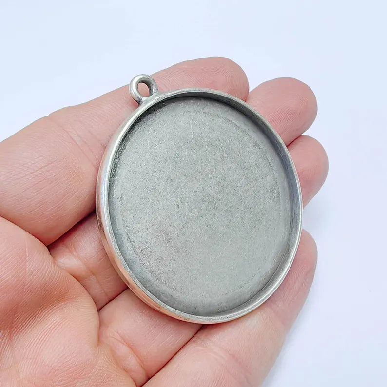 Large Round Pendant Blanks, Resin Bezel Bases, Mountings, Antique Silver Plated 50 mm G37597