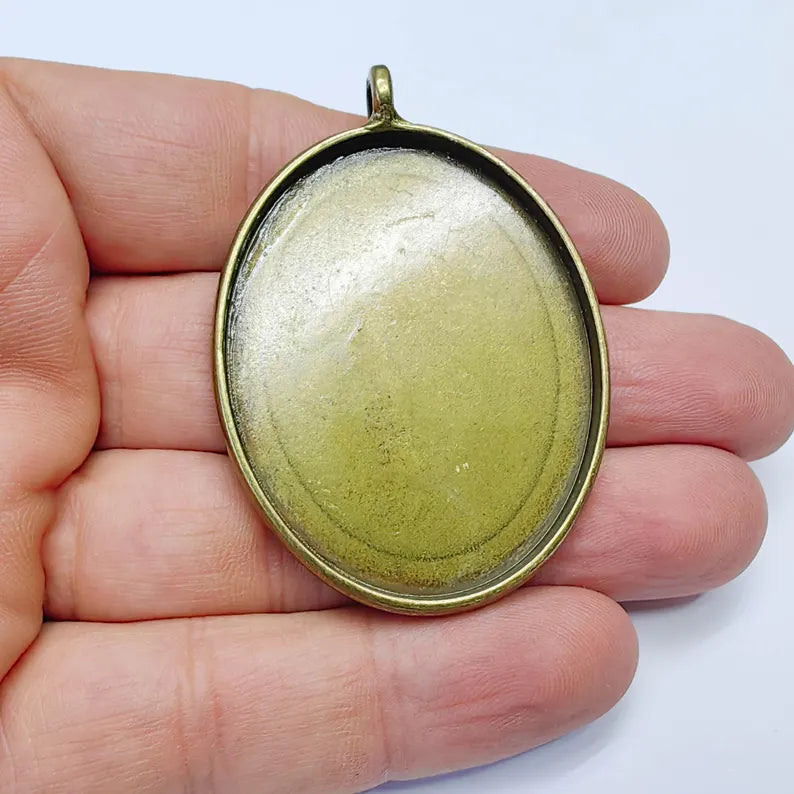 Large Oval Pendant Blanks, Resin Bezel Base, Mosaic Mountings, Antique Bronze Plated 50x40mm G37603