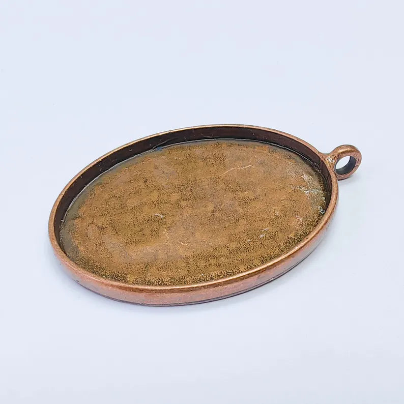 Large Oval Pendant Blanks, Resin Bezel Base, Mosaic Mountings, Antique Copper Plated 50x40mm G37606