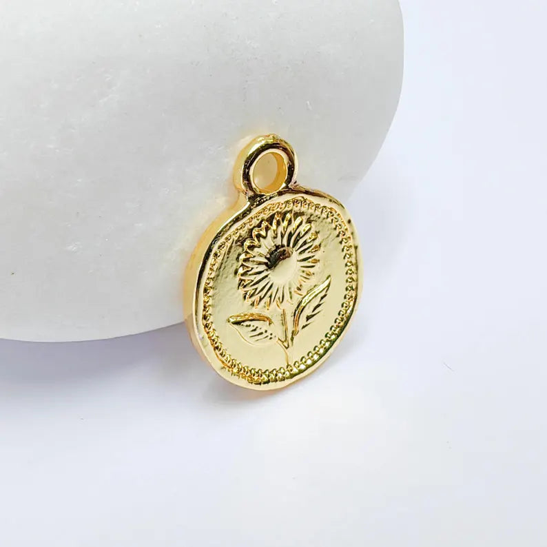 2 Sunflower Charm, Double Sided Flower Pendant, 24k Gold Plated, Jewelry Making, G37612