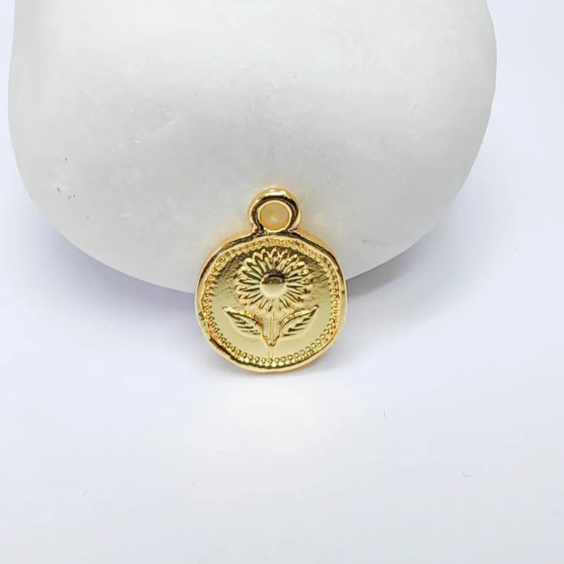 2 Sunflower Charm, Double Sided Flower Pendant, 24k Gold Plated, Jewelry Making, G37612