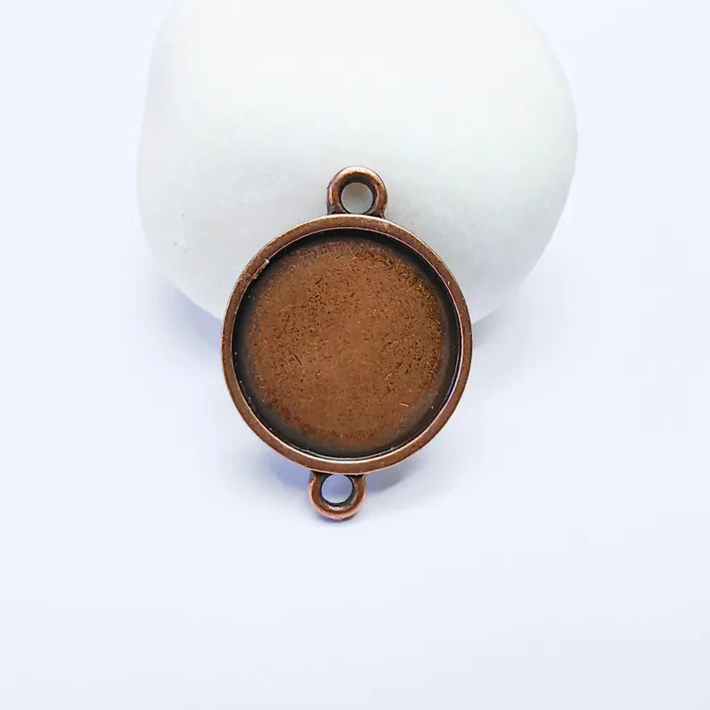 Round Connector Pendant 31x23mm, 20mm Bezel Setting, Antique Copper Plated Jewelry Base G37570