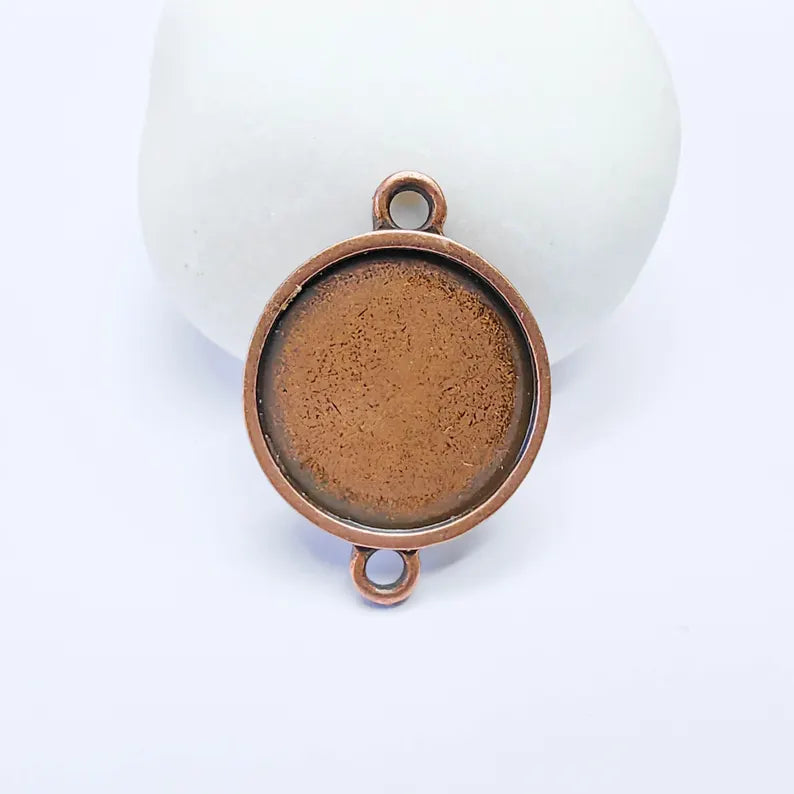 Round Connector Pendant 31x23mm, 20mm Bezel Setting, Antique Copper Plated Jewelry Base G37570