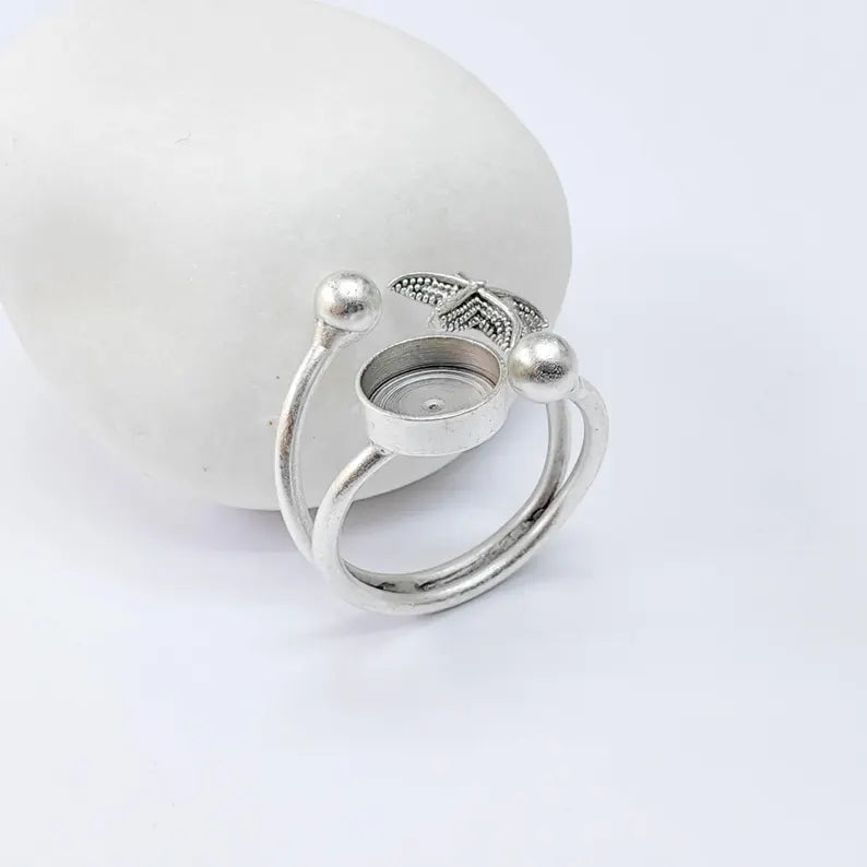 Ring Blank, Adjustable Ring Base, 8mm Bezel Setting, Starfish Design, Antique Silver, G37583