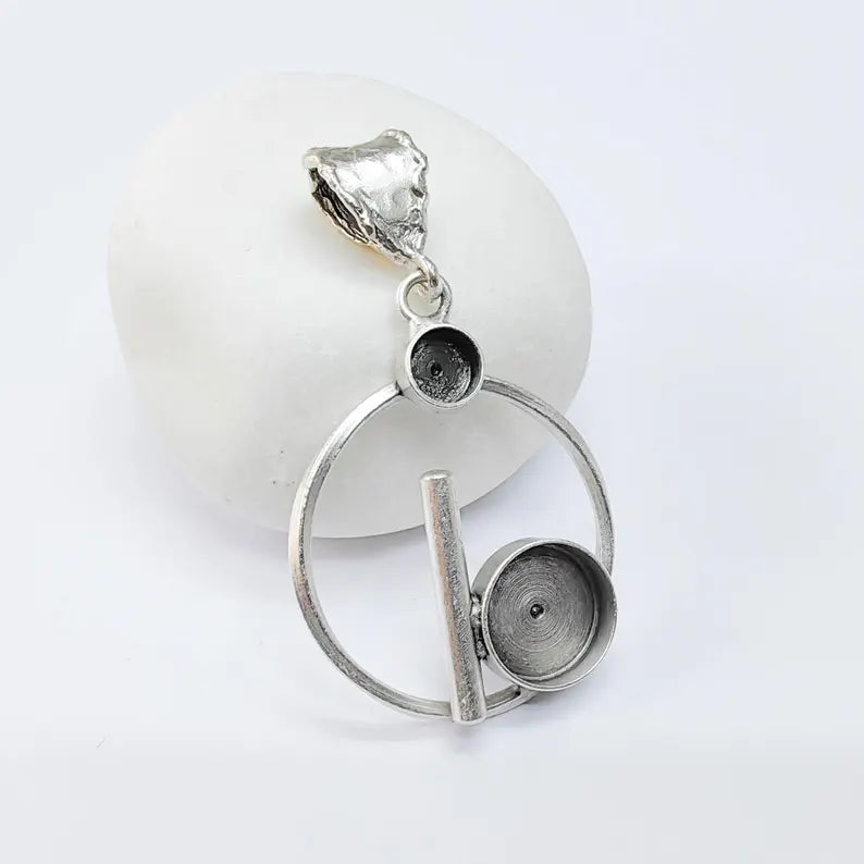 Pendant Bezel Setting, Geometric 12mm and 6mm Bezel Cups, Antique Silver Brass, 39x30mm, G37585